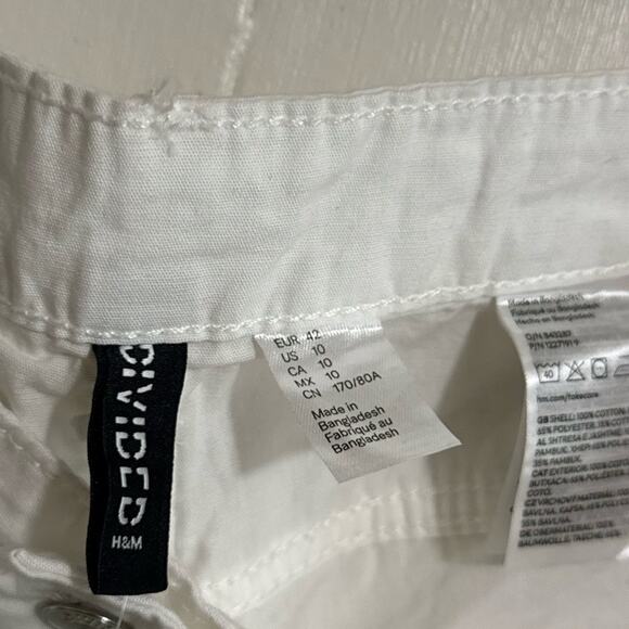 H&M Divided Cargo Shorts Womens US 10 White Utility Casual Pockets Relaxed - Picture 3 of 5